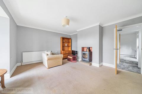 39 Ashbrow Road, Huddersfield, HD2 1DF
