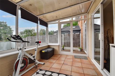 3 bedroom semi-detached house for sale, Grosvenor Close, Worcestershire WR9