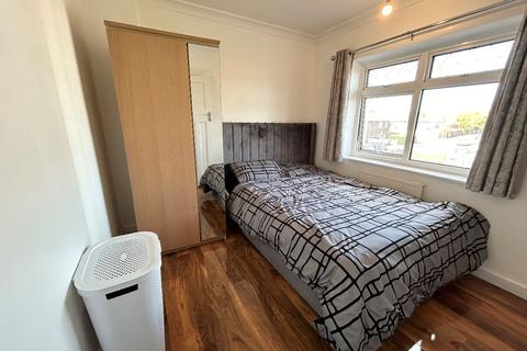 1 bedroom in a house share to rent, Hazel Road, Erith