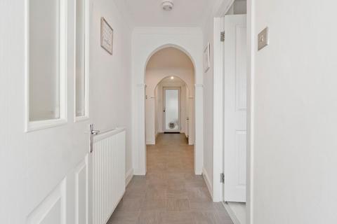 102 Kirkhill Road, Penicuik, EH26 8JF