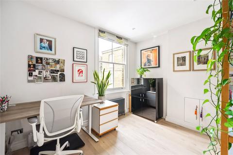 47 Sandycoombe Road, Twickenham, TW1 2LR