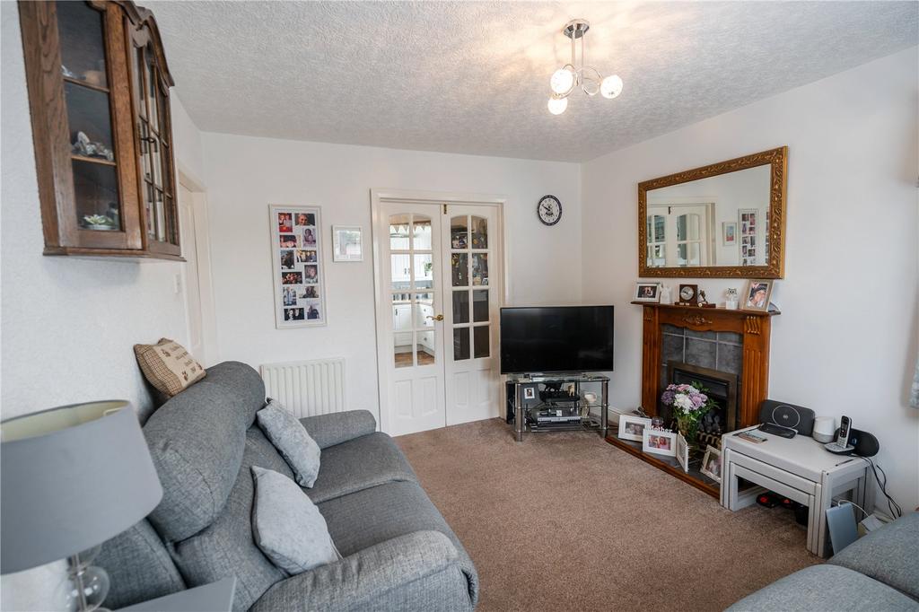 Living Room (2)