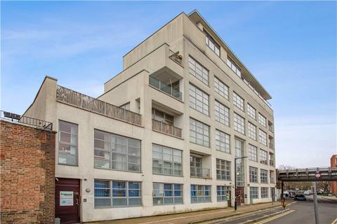 Apartment 5, 1d Bethwin Road, London, SE5 0SG