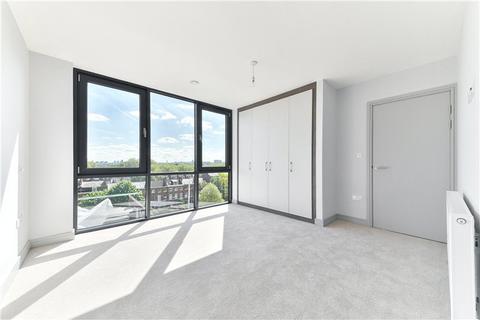 Apartment 5, 1d Bethwin Road, London, SE5 0SG