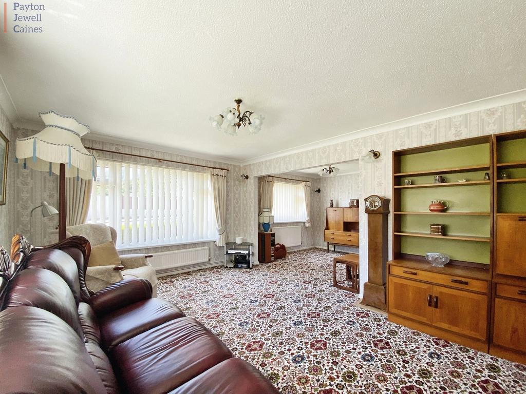 Springfield Gardens, Bridgend... 3 bed detached bungalow for sale £