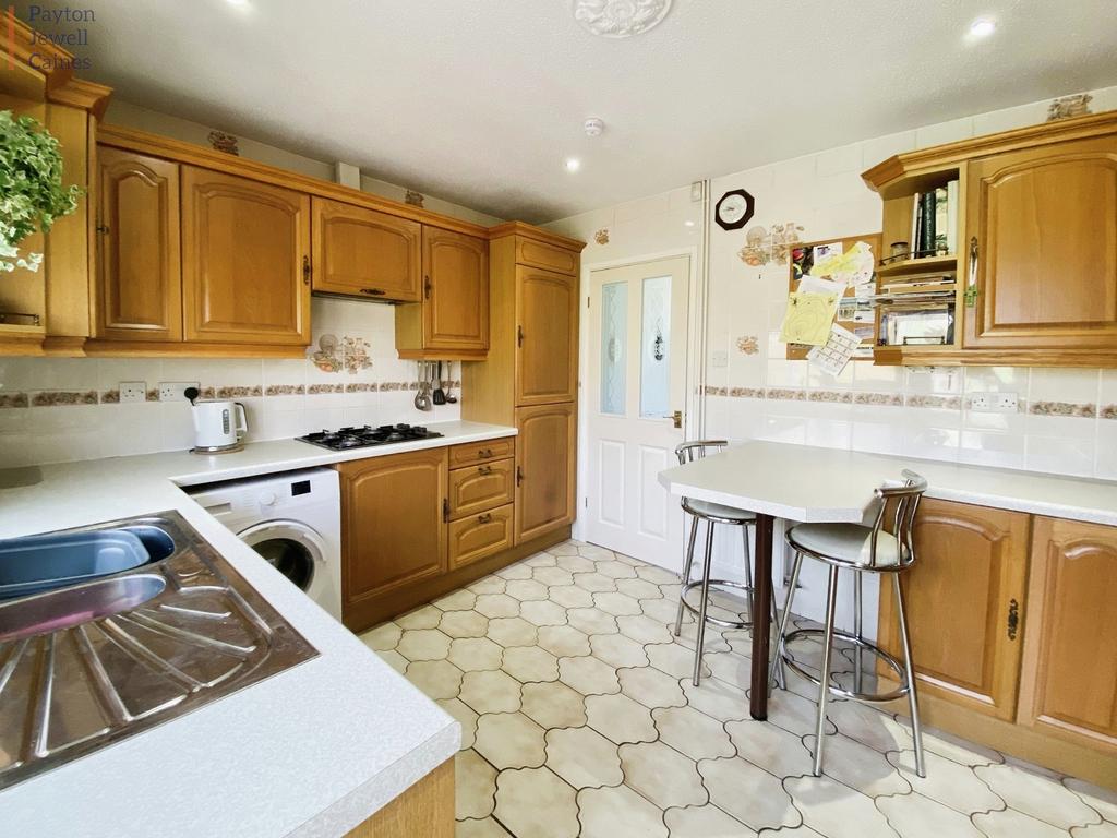 Springfield Gardens, Bridgend... 3 bed detached bungalow for sale £