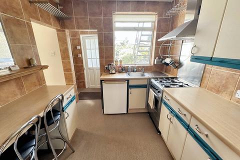 1 bedroom ground floor maisonette for sale, Reading Road, Northolt UB5