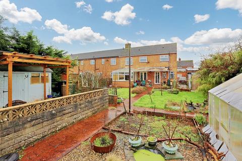 44 Birchgrove, Llanharry, Pontyclun, CF72 9HY