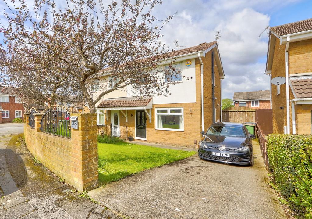 Ashbourne Close, Middlesbrough, TS6 3 bed semidetached house for sale £145,000