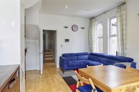 3 bedroom flat for sale, Pavilion Terrace, Pavilion Terrace, Wood Lane, London, W12