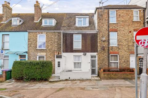 4 bedroom terraced house to rent, Harbour Way, Folkestone, CT20