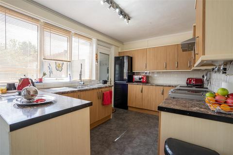 26 Edendale Road, Birmingham, B26 3AB