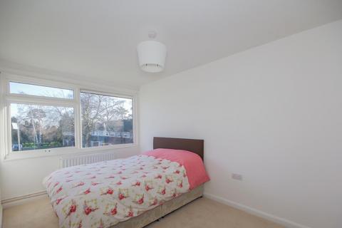 2 bedroom flat for sale, Sherwoods Rise, Harpenden, Hertfordshire