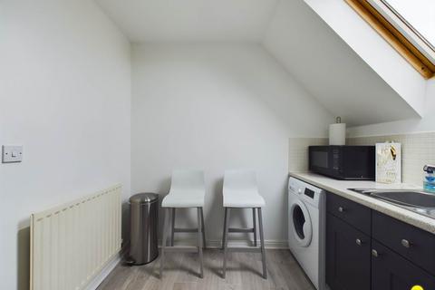 2 bedroom flat to rent, Fletton, Cambridgeshire PE2