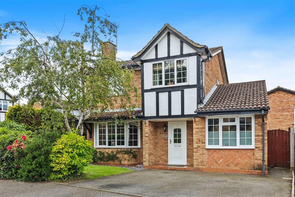 Donaldson Avenue, Kettering NN14 4 bed detached house for sale £325,000