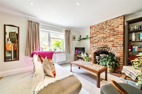 3 bedroom end of terrace house for sale, Penns Road, Petersfield, Hampshire, GU32