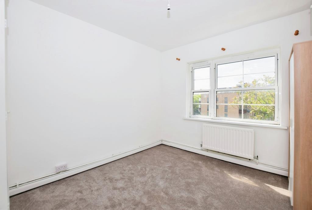 Bedroom 1 (2)