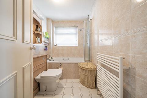 27d Kechill Gardens, Bromley, BR2 7NG