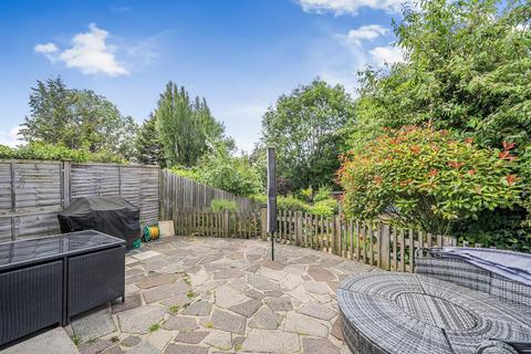 27d Kechill Gardens, Bromley, BR2 7NG