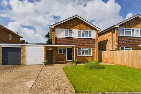 28 Bartel Close, Hemel Hempstead, HP3 8LY