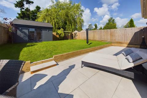 28 Bartel Close, Hemel Hempstead, HP3 8LY
