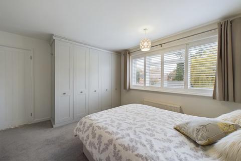 28 Bartel Close, Hemel Hempstead, HP3 8LY
