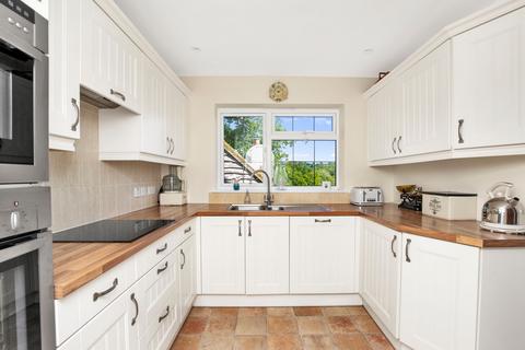 4 bedroom cottage for sale, Petworth Road, Haslemere, GU27