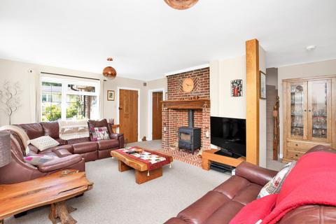 4 bedroom cottage for sale, Petworth Road, Haslemere, GU27