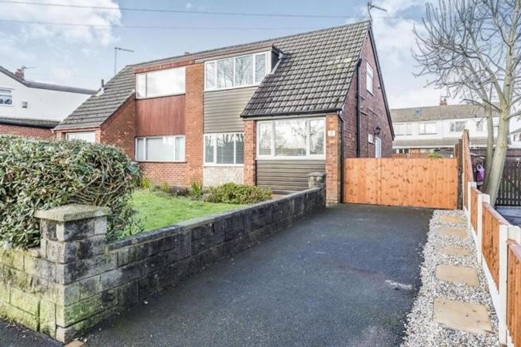 Hamilton Road, AshtonInMakerfield, WN4 3 bed semidetached bungalow