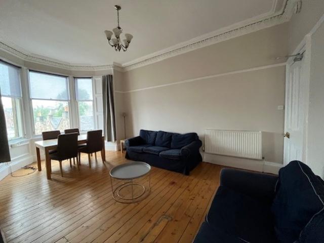 Living room (2)