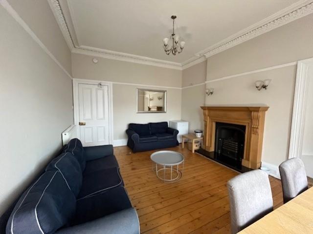 Living room (3)