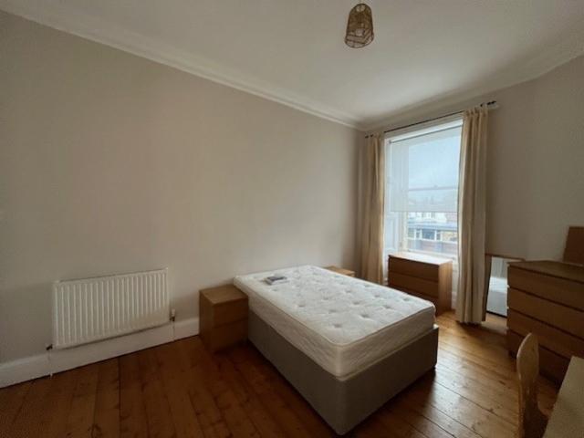 Bed 1 (2)