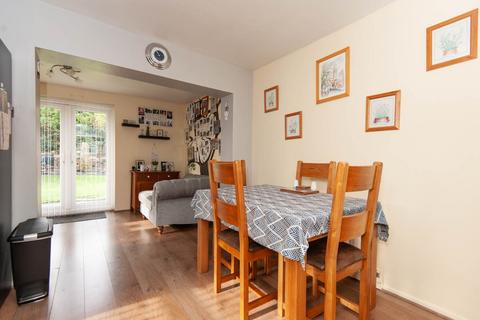 25 Lamb Hill Close, Sheffield, S13 8FT