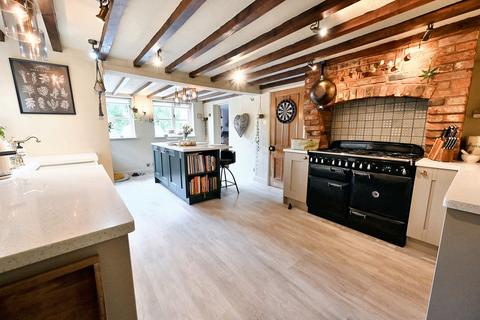 4 bedroom cottage for sale, Silver Lane, Marchington, ST14