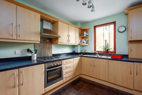 2 bedroom flat to rent, Damside, Edinburgh EH4