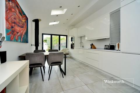 254 Longfellow Road, Worcester Park, KT4 8AT