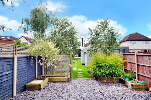 254 Longfellow Road, Worcester Park, KT4 8AT