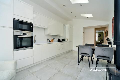 254 Longfellow Road, Worcester Park, KT4 8AT