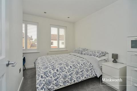 254 Longfellow Road, Worcester Park, KT4 8AT