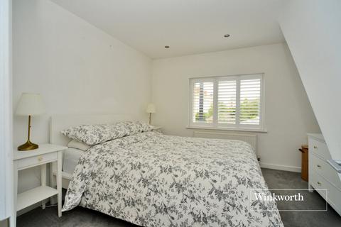 254 Longfellow Road, Worcester Park, KT4 8AT