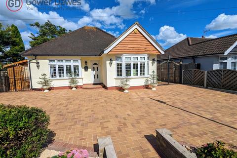 2 bedroom detached bungalow for sale, The Close, North Grays