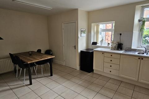 2 bedroom terraced house to rent, Runhead Terrace, Ryton NE40