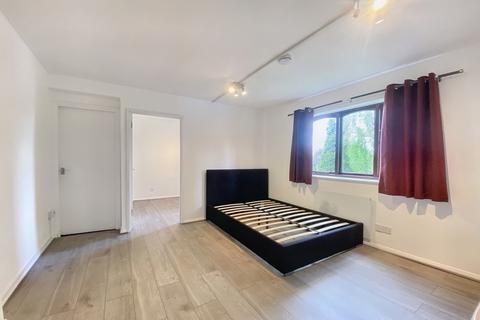 1 bedroom flat to rent, Nijinsky House, Uxbridge, Greater London