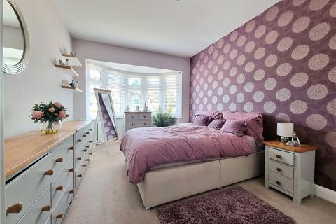 2 bedroom bungalow for sale, Warren Road, Chelsfield, Kent, BR6