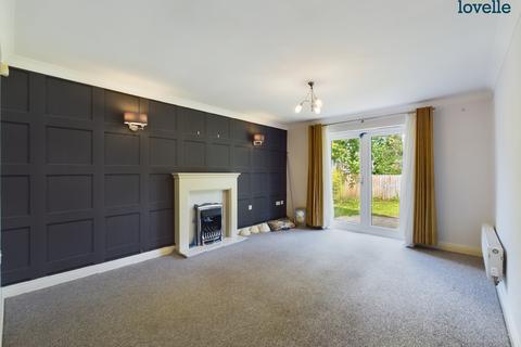 4 bedroom detached house to rent, Paddock Close, Market Rasen, LN8