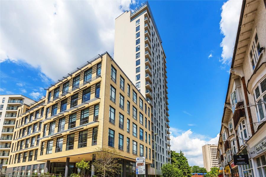 Guildford Road, Woking GU22 1 bed apartment to rent £1,350 pcm (£312 pw)