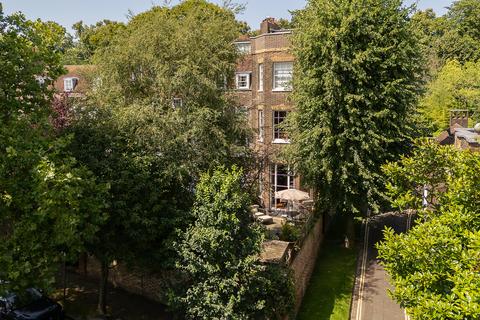 5 bedroom end of terrace house for sale, Upper Terrace, Hampstead, London NW3