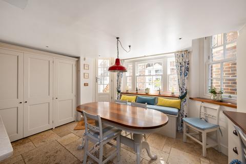 1 Upper Terrace, London, NW3 6RH