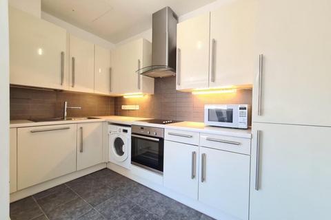 2 bedroom flat to rent, Brent Street, Hendon