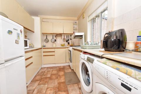 3 bedroom semi-detached house for sale, Potternewton Crescent, Leeds, West Yorkshire